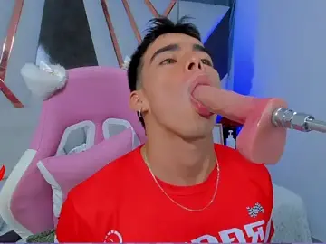 Stripchat Sex Cam of Alejandro_karter18