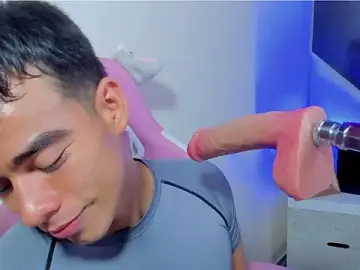 Stripchat Live Sex of Alejandro_karter18