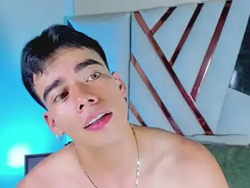 Stripchat Live Sex Cam of Alejandro_karter18