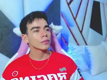 Stripchat Best live sex cam show of Alejandro_karter18