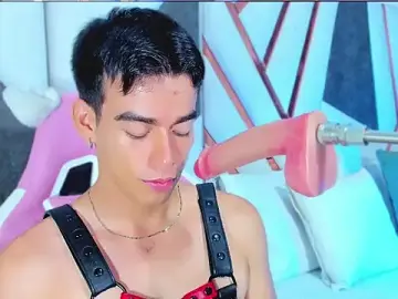 Stripchat Best live sex cam show of Alejandro_karter18