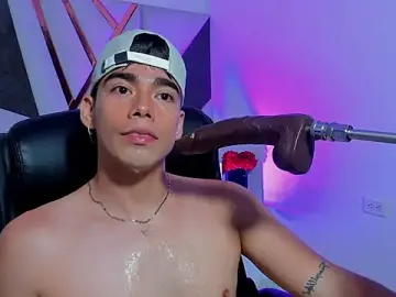 Stripchat Free Live Porn of Alejandro_karter18