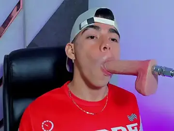 Stripchat Sex Cam of Alejandro_karter18