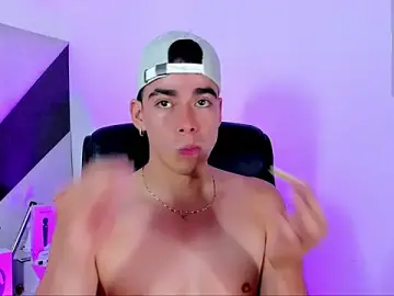 Stripchat Live Sex of Alejandro_karter18