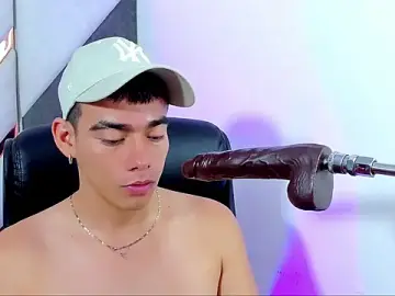 Stripchat Free Live Porn of Alejandro_karter18