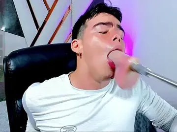 Stripchat Sex Cam of Alejandro_karter18