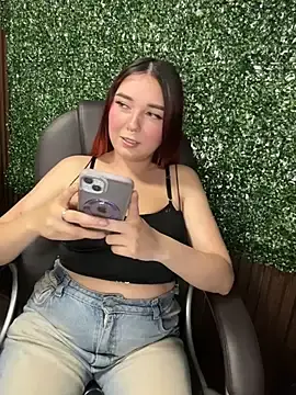 Stripchat Best Webcam of Karen18_boobs