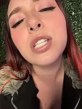 Stripchat Sex Chat of Karen18_boobs