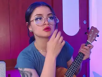 Stripchat Watch Live Sex Cams of Raventh_