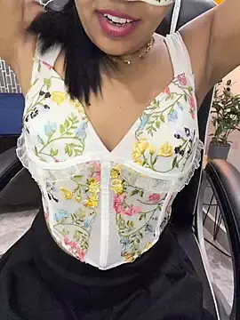 Stripchat Sex Chat of escape_with_me