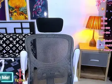 Stripchat Live Sex Cam of DevineBabeTime