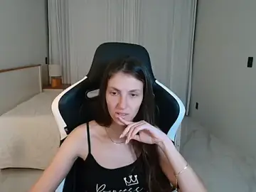 Stripchat Live Sex Cam of upssnowy