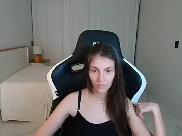 Stripchat Free Porn Cam of upssnowy