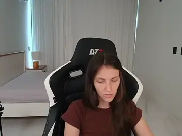 Stripchat Watch Live Sex Cams of upssnowy