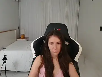 Stripchat Live Sex Cam of upssnowy