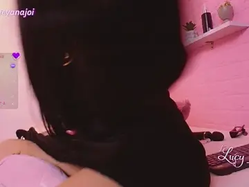Stripchat Sex Cam of Lucyanajoi