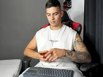 Stripchat Free Porn Cam of jacob_firexx