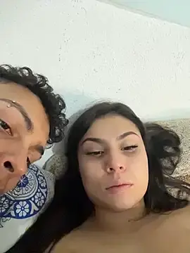 Stripchat Sex Cam of ValenSuarez25
