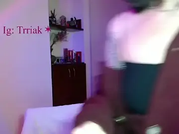 Stripchat Live Sex Cam of babyluna_8_8