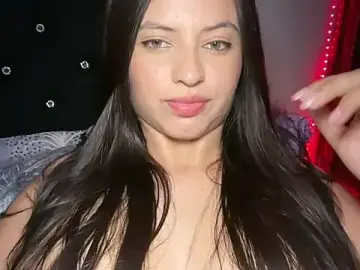 Stripchat Free Live Porn of Sara_Squirting_Heels