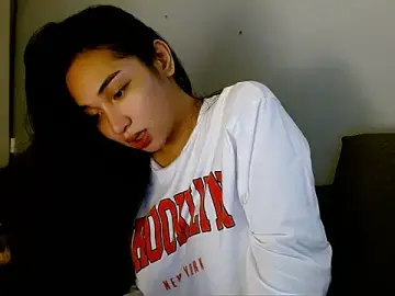 Stripchat Watch Live Sex Cams of SweetLilly_18