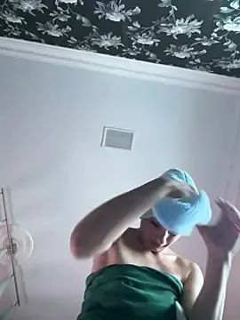 Stripchat Live Sex Cam of RedAssHottie