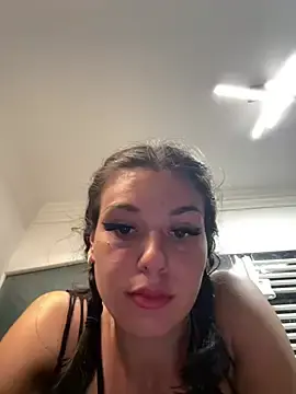 Stripchat Free Live Porn of RedAssHottie