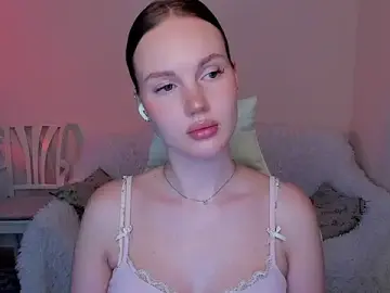 Stripchat Best Webcam of MishkaMe