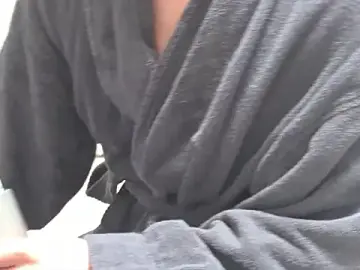 Stripchat Adult Webcams of koreanboy2341