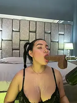 Stripchat Free Live Porn of AniEvans_