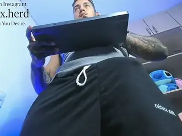 Stripchat Best live sex cam show of JAXXXONHERD