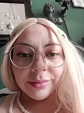 Stripchat Adult Webcams of madelaine-