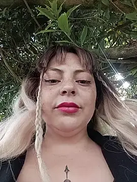 Stripchat Live Sex of madelaine-
