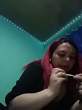 Stripchat Sex Cam of madelaine-