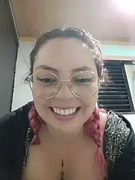 Stripchat Nude Webcam of madelaine-