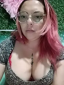 Stripchat Nude Webcam of madelaine-