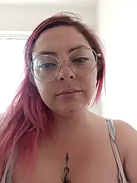 Stripchat Free Porn Cam of madelaine-