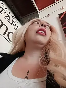 Stripchat Adult Video Chat of madelaine-
