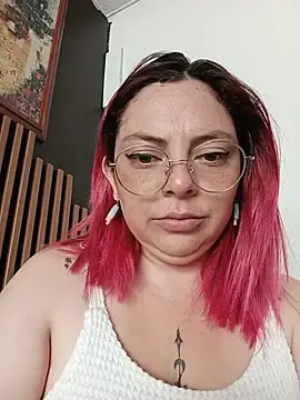 Stripchat Free Porn Cam of madelaine-