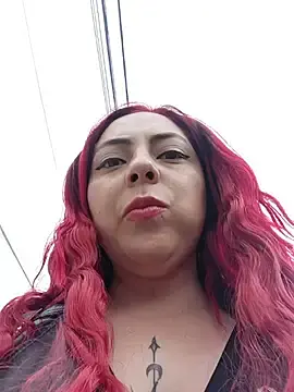 Stripchat Free Porn Cam of madelaine-