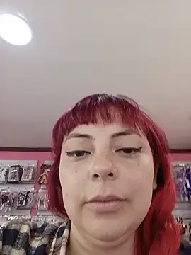 Stripchat Live Sex Cam of madelaine-