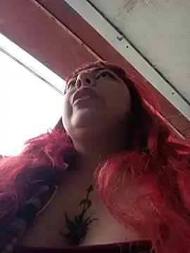 Stripchat Adult Webcam of madelaine-