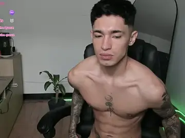 Stripchat Nude Webcam of Damon__333