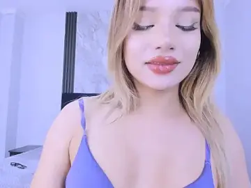 Stripchat Live Porn of Keendall__