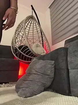 Stripchat Free Porn Cam of Samantha_Bernardo