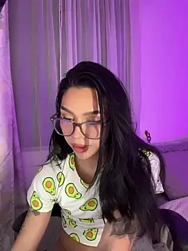 Stripchat Live Sex Cam of Samantha_Bernardo