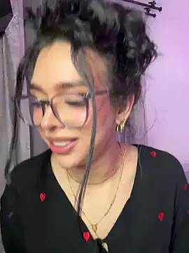 Stripchat Free Live Porn of Samantha_Bernardo