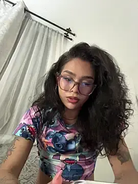 Stripchat Watch Live Sex Cams of Samantha_Bernardo