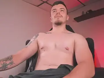 Stripchat Best live sex cam show of james_connor2