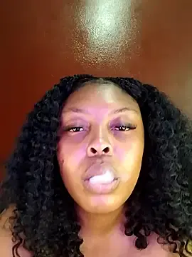 Stripchat Live Sex Cam of Sexyroseytitz_00